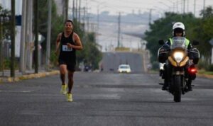 Policía Municipal de Irapuato gana medalla en carrera atlética