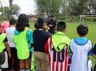 Fomentan deporte y valores en la niñez con programa de Redes de Paz