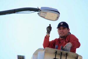 Modernización del alumbrado en Irapuato avanza 40% con tecnología LED de última generación