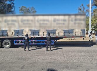 Policía Estatal asegura cargamento de cerveza robado en Irapuato durante operativo de vigilancia