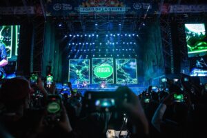 Con clásicos inolvidables, Enanitos Verdes encienden la Feria de las Fresas 2026