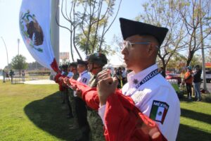 Irapuato realiza izamiento de bandera monumental para conmemorar efemérides de marzo