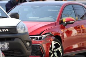 Persecución en avenida Guanajuato deja a una niña lesionada tras choque múltiple